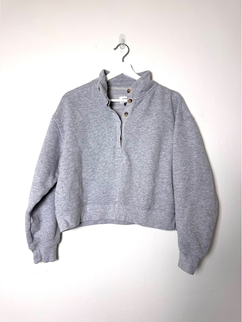 Grey American Eagle cropped sweatshirt long sleeve 1/4 button up size M